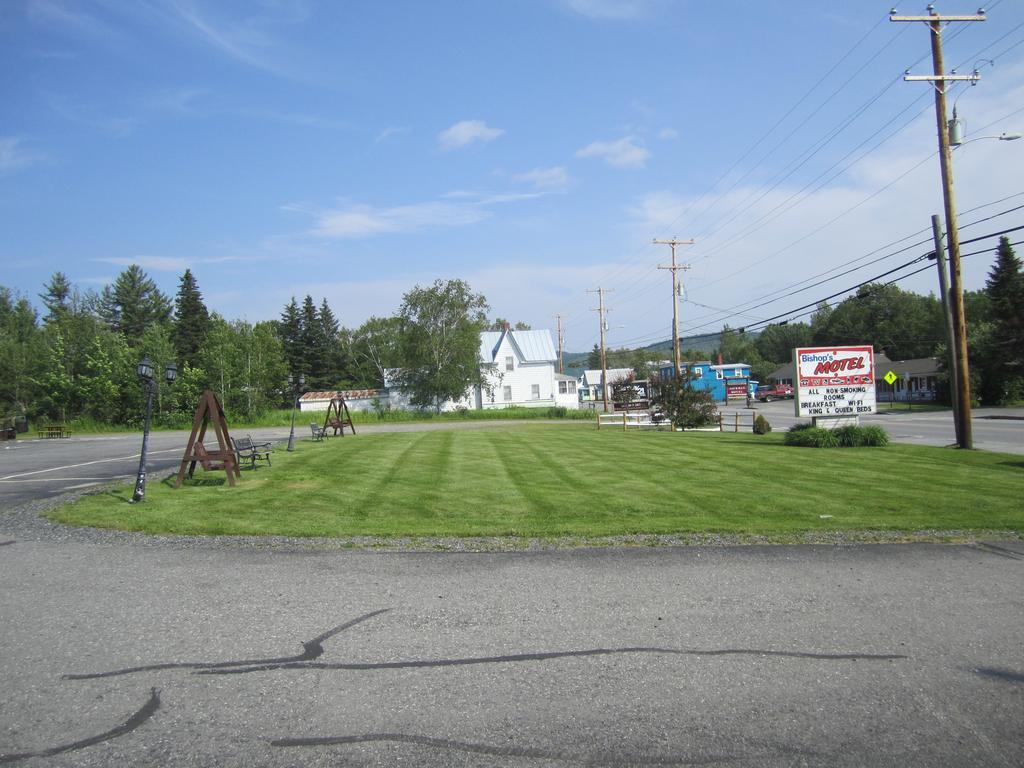 Bishops Country Inn Motel Jackman Esterno foto