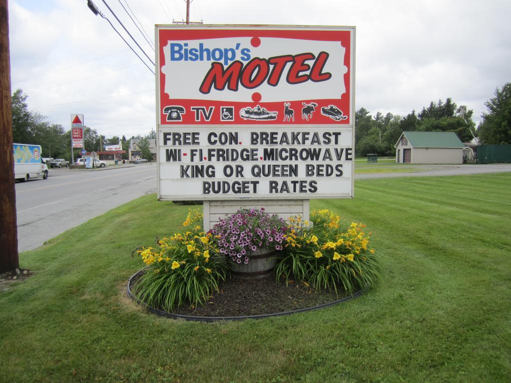 Bishops Country Inn Motel Jackman Esterno foto